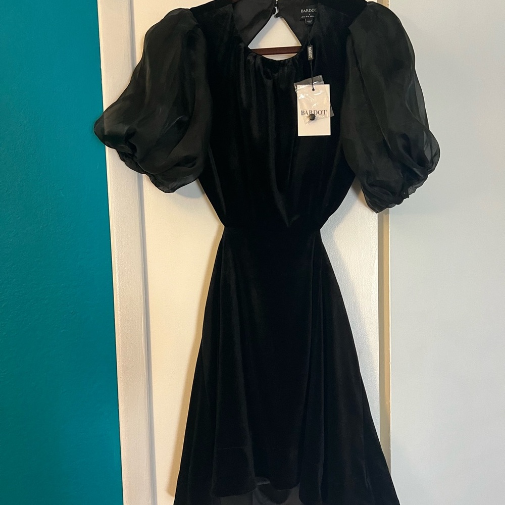 Bardot Malina Black Velour Puff Sleeve Dress Size Small NWY